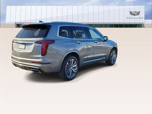 Certified 2023 Cadillac XT6 Premium Luxury image 8
