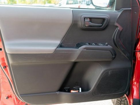 Used 2022 Toyota Tacoma SR image 16