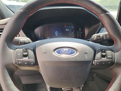 Used 2024 Ford Escape ST-Line image 9