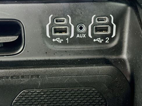 Used 2023 RAM 1500 Laramie AWD/4WD image 26