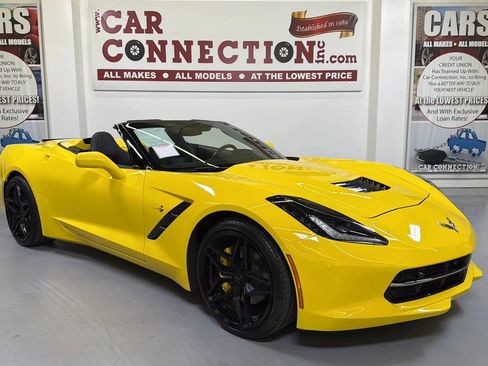 Used 2017 Chevrolet Corvette Stingray Convertible w/ 3LT Preferred Equipment Group image 1