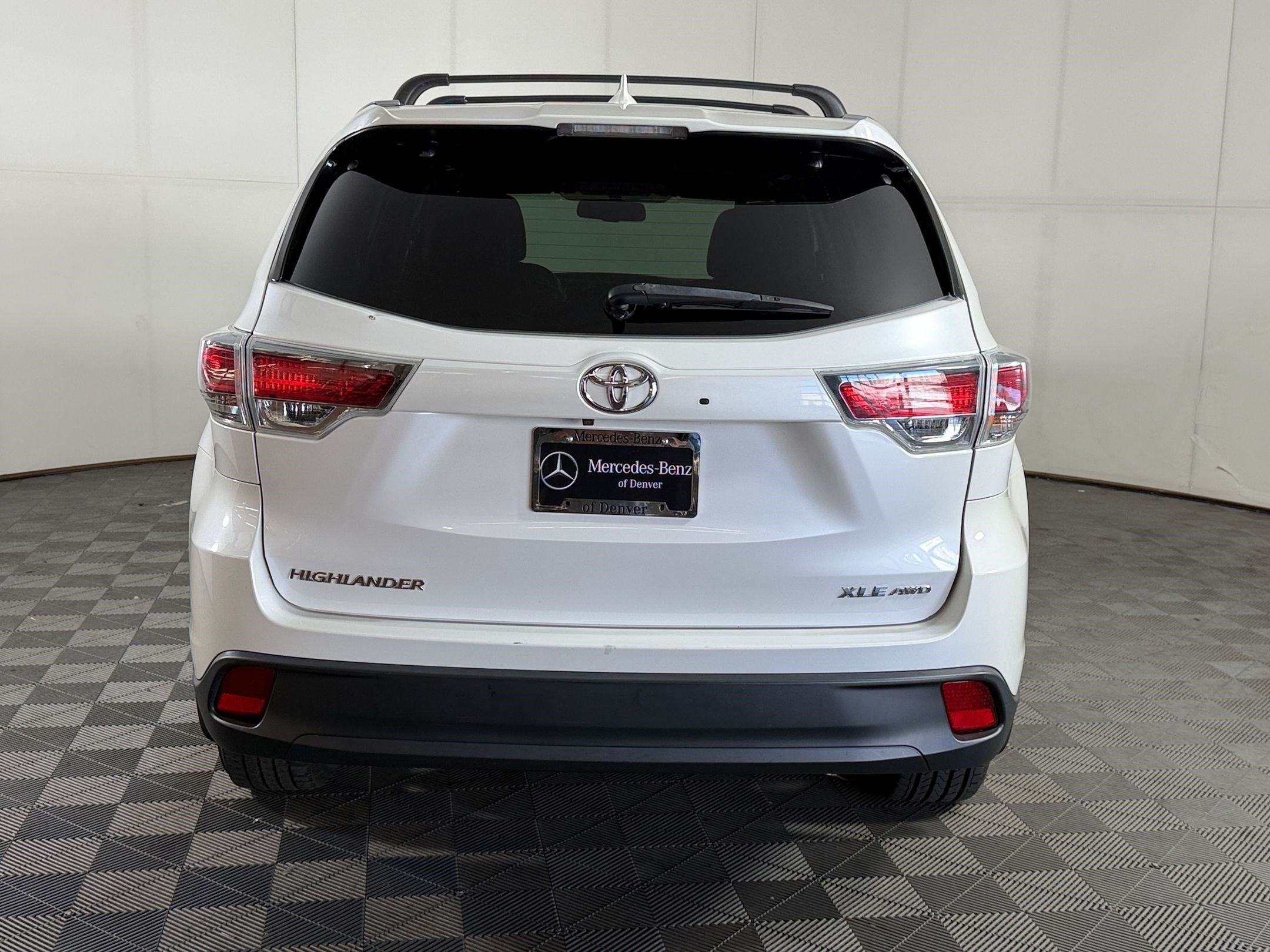 Used 2016 Toyota Highlander XLE AWD/4WD image 10