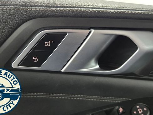 Used 2019 BMW X5 xDrive50i w/ Off-Road Package image 27