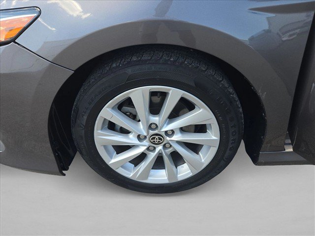 Used 2021 Toyota Camry LE FWD image 23