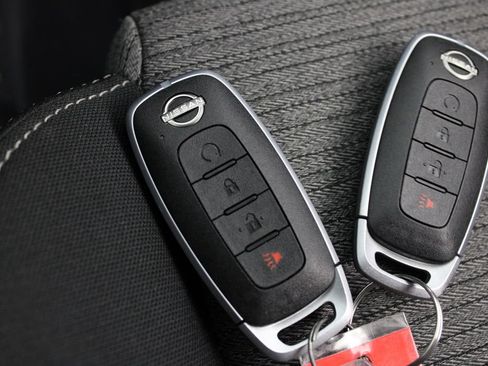 Certified 2023 Nissan Rogue SV FWD image 30