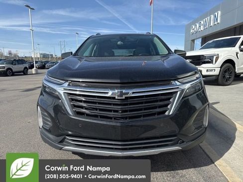 Used 2022 Chevrolet Equinox LT image 2