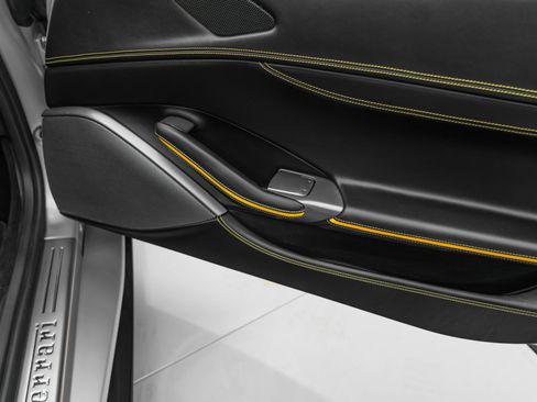 Certified 2023 Ferrari Portofino M image 38