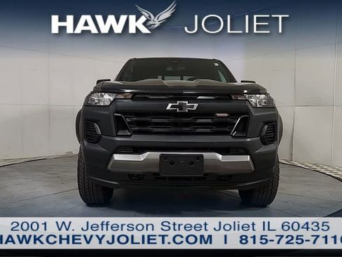 Used 2024 Chevrolet Colorado Trail Boss w/ Advanced Trailering Package AWD/4WD image 2