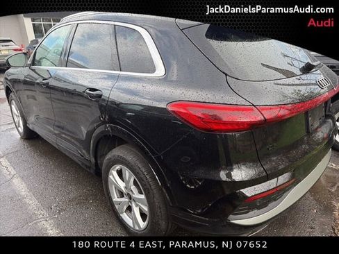 Used 2025 Audi Q5 Premium w/ Convenience Package image 6