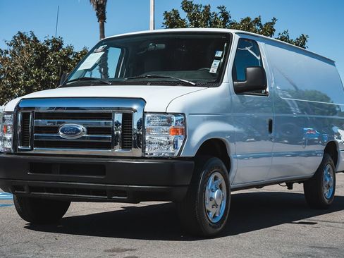 Used 2013 Ford E-150 and Econoline 150 image 2