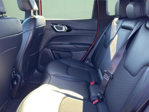 New 2026 Jeep Compass Latitude image 20