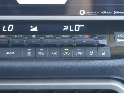 Used 2024 Toyota Tundra Limited AWD/4WD image 36