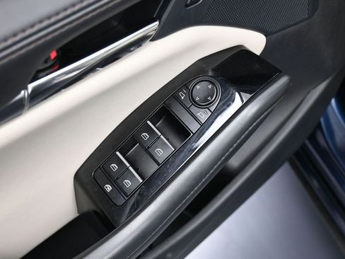 Used 2025 MAZDA MAZDA3 s image 18