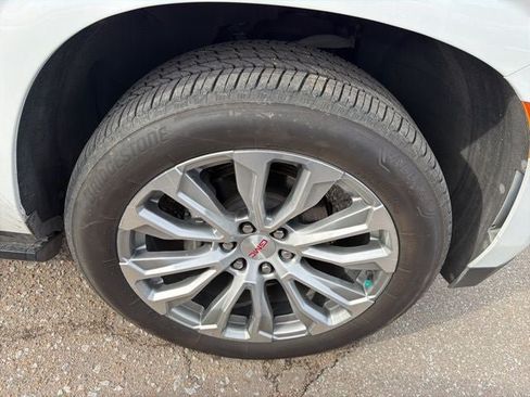 Used 2022 GMC Yukon XL Denali AWD/4WD image 14