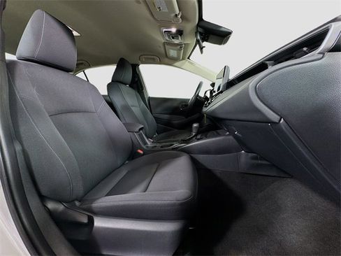 Used 2024 Toyota Corolla LE image 29