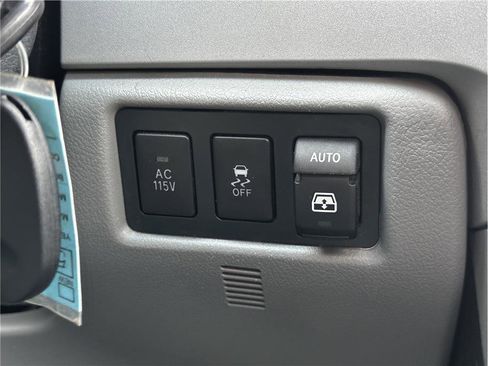 Used 2008 Toyota Sequoia Limited image 30