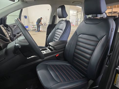Used 2024 Ford Edge SEL w/ Sport Appearance Package AWD/4WD image 15