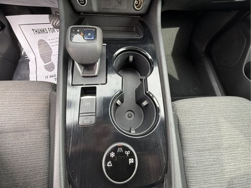 Used 2021 Nissan Rogue S image 19