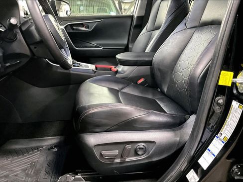 Used 2020 Toyota RAV4 TRD Off-Road image 8