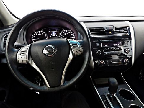Used 2015 Nissan Altima 2.5 S w/ Power Driver Seat Package FWD image 16