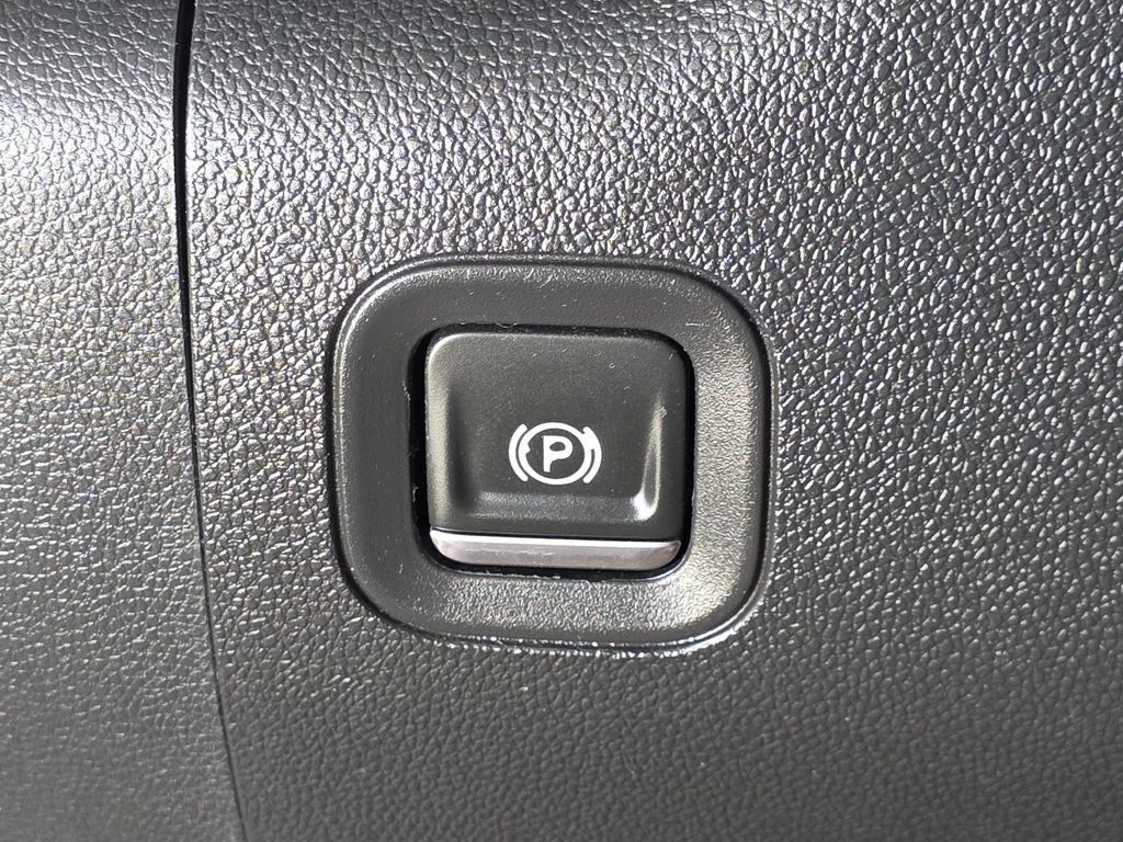 Used 2020 Chevrolet Silverado 1500 LT Trail Boss AWD/4WD image 20