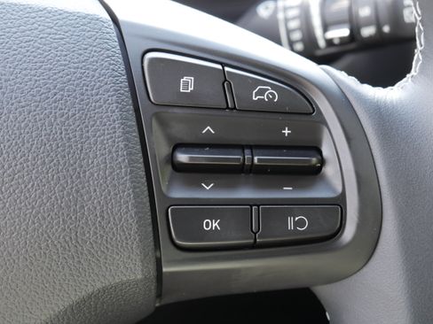 Used 2026 Hyundai Venue SEL FWD image 27