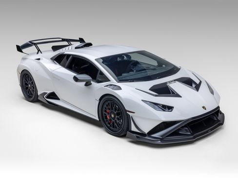 Used 2022 Lamborghini Huracan STO image 9