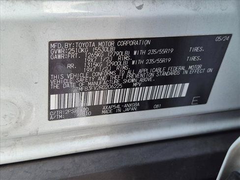Used 2023 Toyota RAV4 LE AWD/4WD image 17