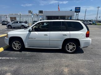 Used 2007 GMC Envoy Denali RWD video 1