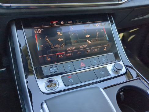 Used 2025 Audi Q7 2.0T Premium w/ Convenience Plus Package image 30