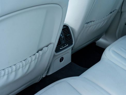 Certified 2026 Porsche Macan S image 35