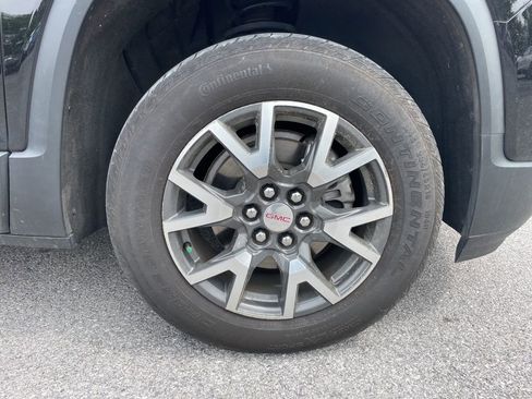 Used 2023 GMC Acadia SLE FWD image 17