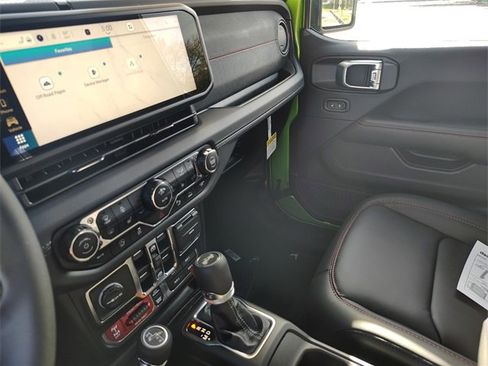 New 2026 Jeep Wrangler Unlimited Rubicon w/ Safety Group image 29