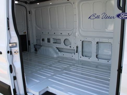 New 2025 Ford Transit 250 148 Medium Roof image 7