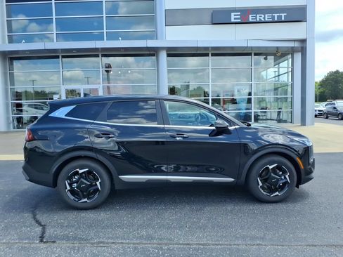 New 2026 Kia Sportage EX FWD image 2