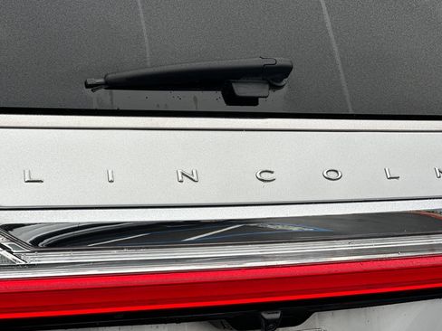 Used 2019 Lincoln Navigator Reserve image 29