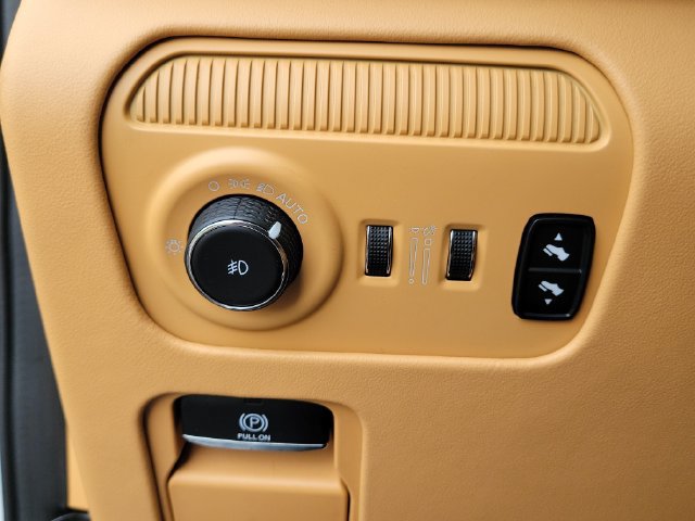 Used 2023 Jeep Grand Wagoneer Series III AWD/4WD image 31
