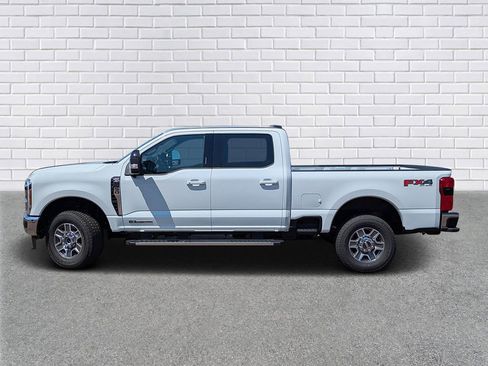 New 2026 Ford F250 Lariat w/ FX4 Off-Road Package image 2