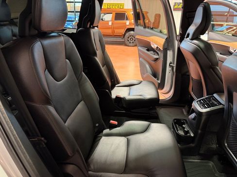 Used 2022 Volvo XC90 T8 Inscription Expression w/ Advanced Package image 26
