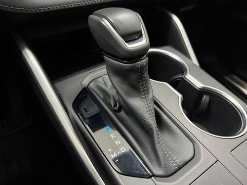 Used 2023 Toyota Highlander XLE FWD image 18