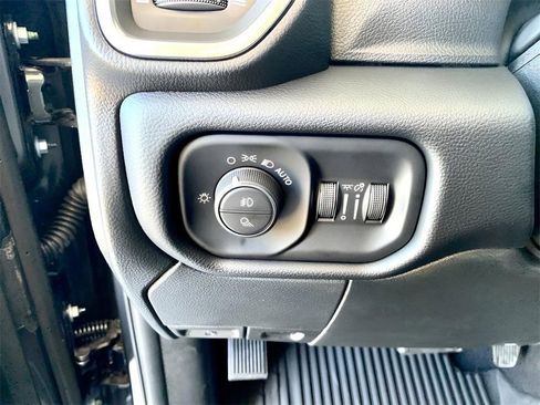 New 2026 RAM 2500 Laramie AWD/4WD image 30