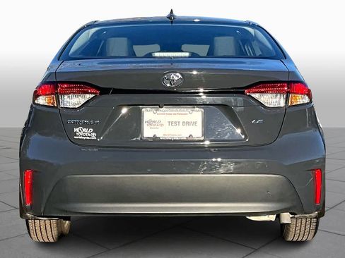 Used 2025 Toyota Corolla LE image 4