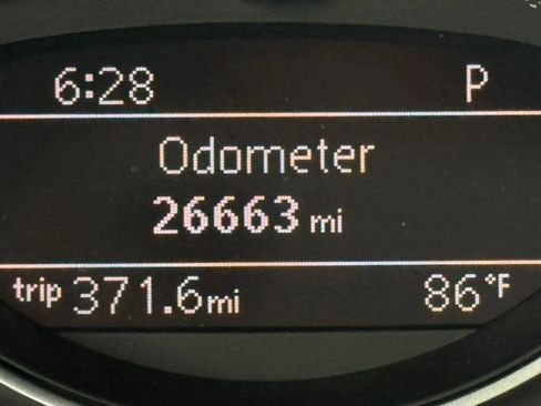 Used 2014 Volkswagen Beetle 1.8T FWD image 15