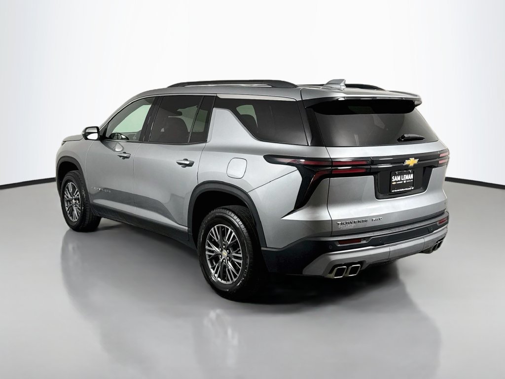 Used 2024 Chevrolet Traverse LT AWD/4WD image 5