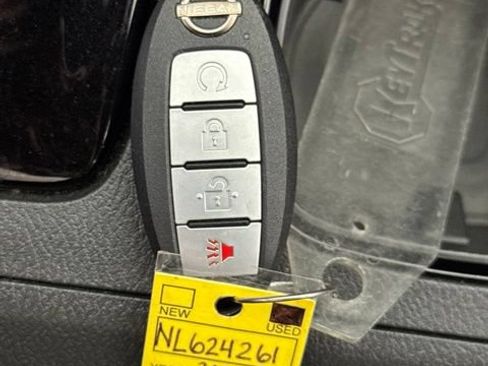 Certified 2025 Nissan Frontier PRO-4X AWD/4WD image 27