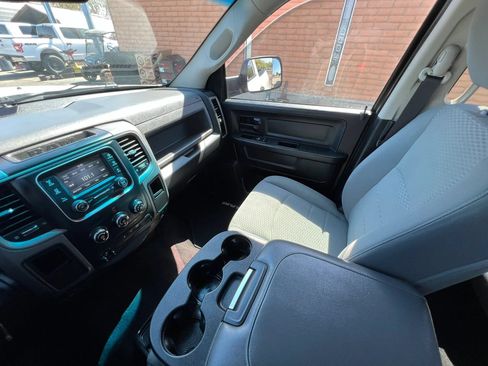Used 2016 RAM 2500 Tradesman w/ Chrome Appearance Group RWD image 28