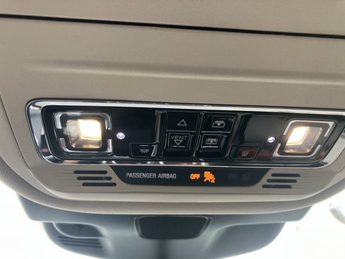 Used 2024 Lincoln Aviator Reserve AWD/4WD image 32