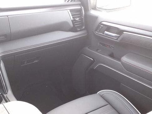 Used 2024 GMC Sierra 1500 AT4X image 8