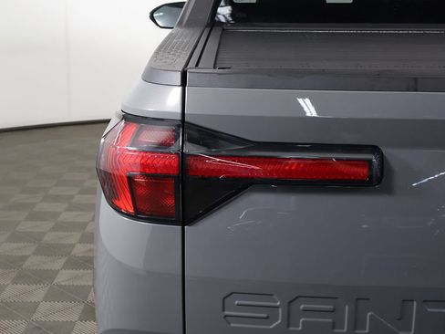 Used 2023 Hyundai Santa Cruz Limited AWD/4WD image 17