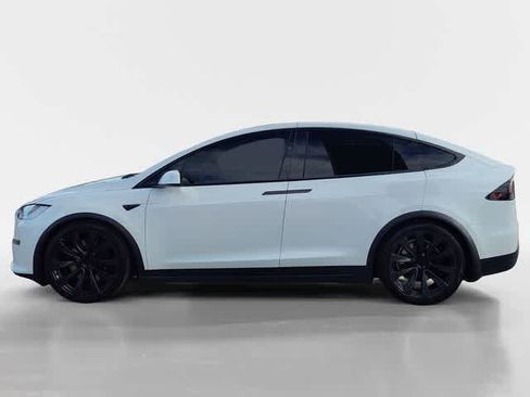 Used 2022 Tesla Model X Plaid image 3